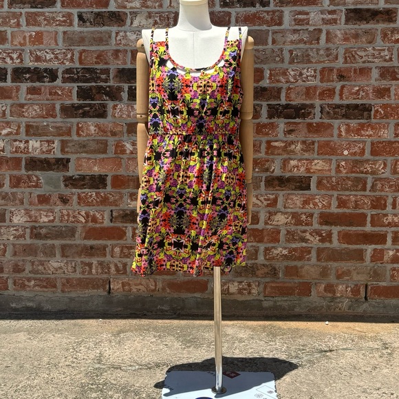 Dex bright floral mini dress with collar cutouts / L / Excellent condition - Picture 10 of 17